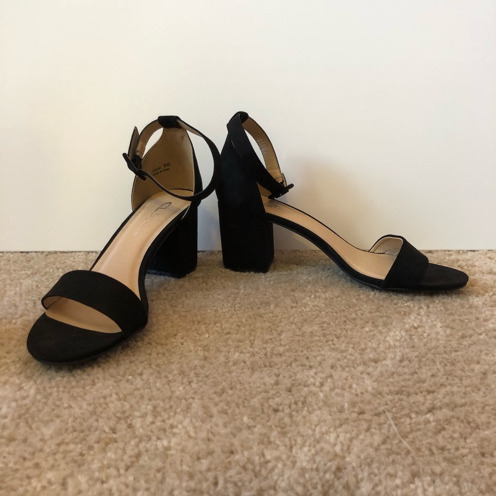 CL by laundry Jody Sandal in Black